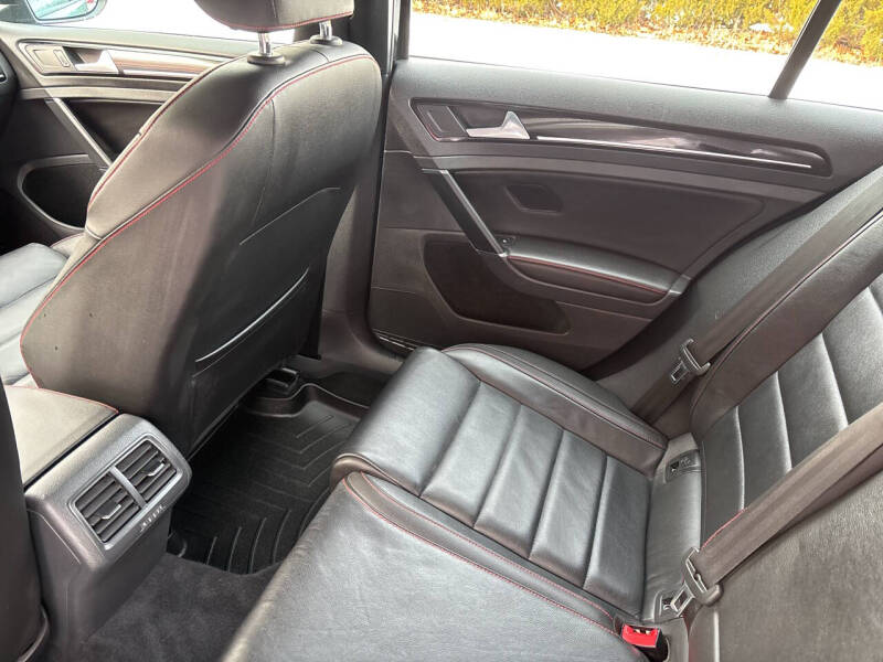 2017 Volkswagen Golf GTI SE