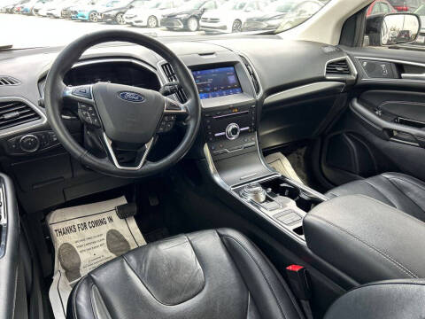 2019 Ford Edge Titanium