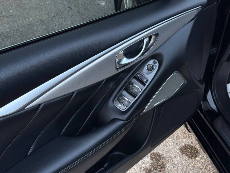 2021 Infiniti Q50 Luxe