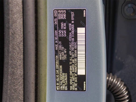 2023 Volvo XC40 B5 Plus Bright Theme