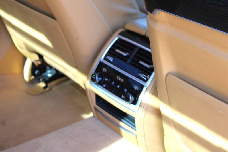 2018 BMW 7 Series 740i