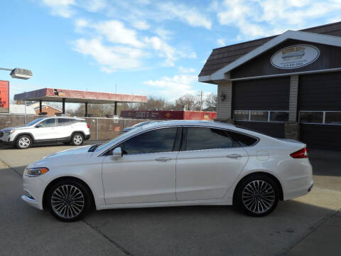 2017 Ford Fusion for sale at River City Auto Center LLC in Chester IL