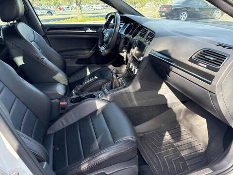 2017 Volkswagen Golf GTI S