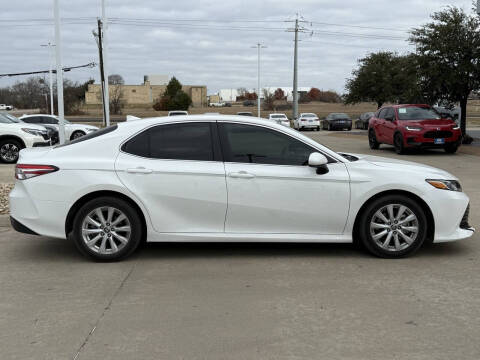 2020 Toyota Camry LE