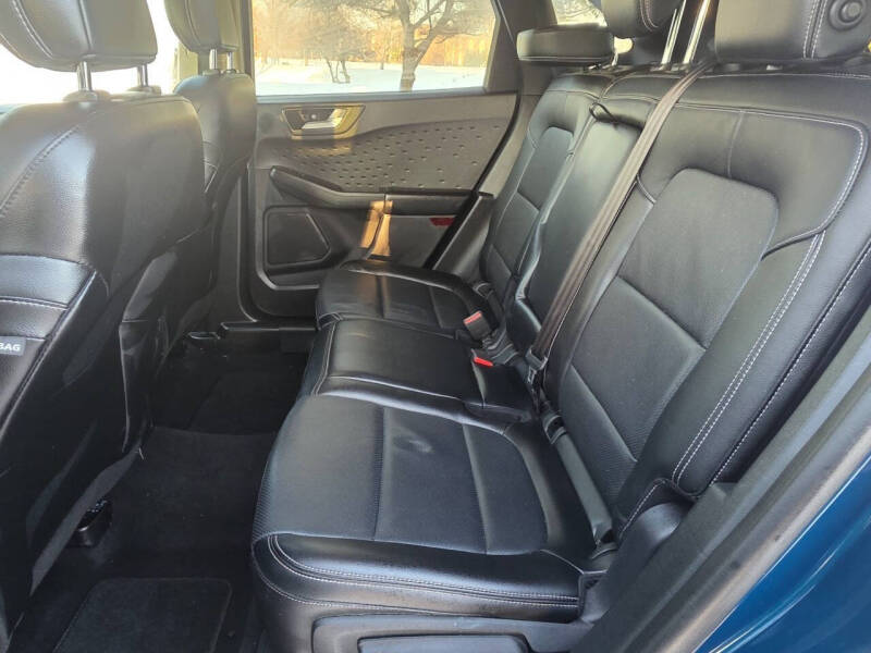 2020 Ford Escape Titanium