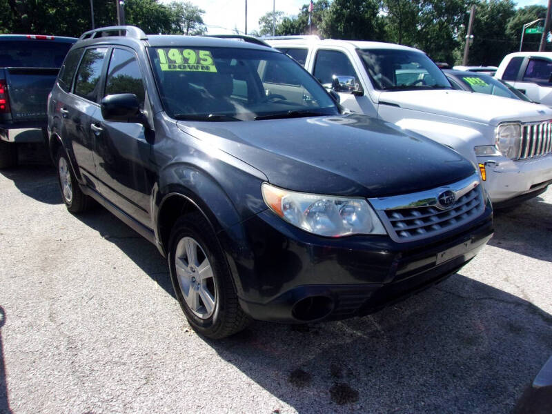 2011 Subaru Forester X photo 2