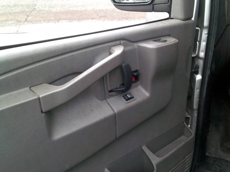 2017 Chevrolet Express 2500