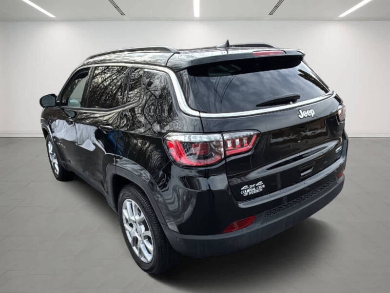 2023 Jeep Compass Latitude Lux