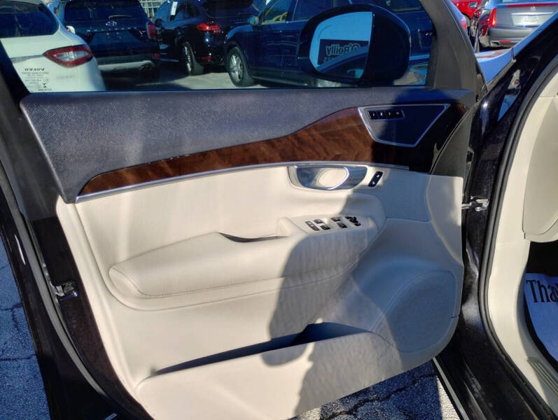 2019 Volvo XC90 T5 Momentum