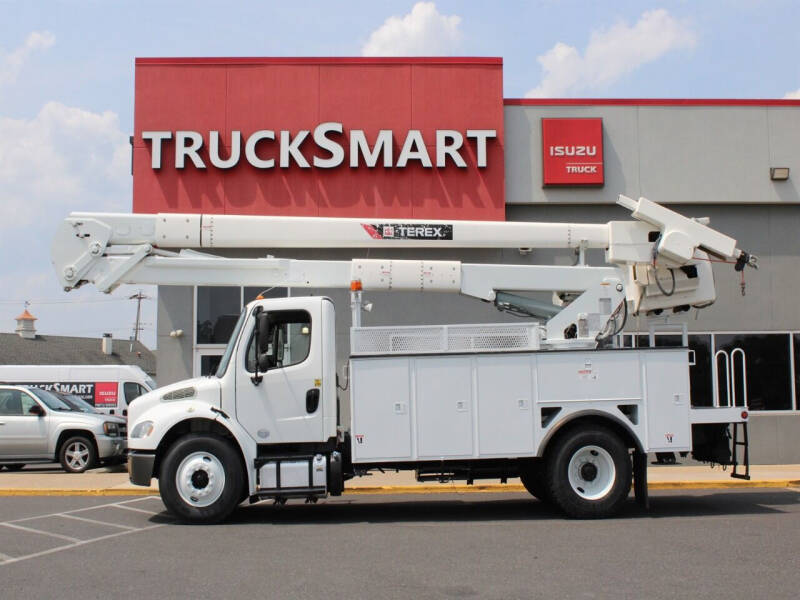 2015 Freightliner M2 106