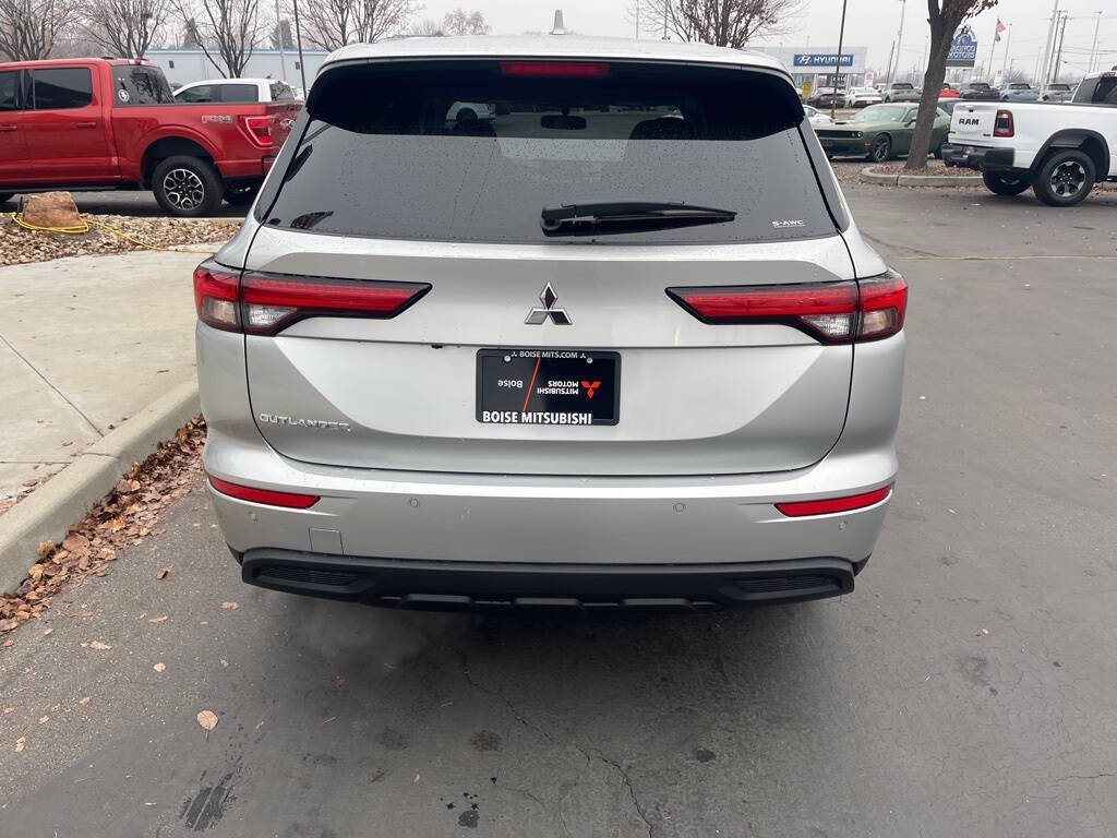 2024 Mitsubishi Outlander for sale at Axio Auto Boise in Boise, ID