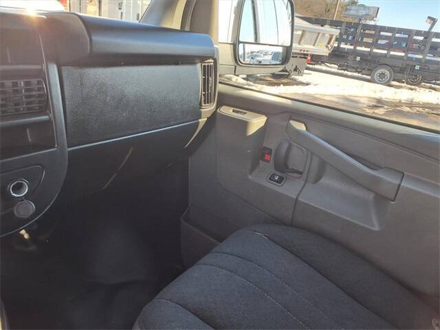 2024 Chevrolet Express 2500