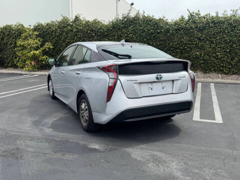 2016 Toyota Prius Two