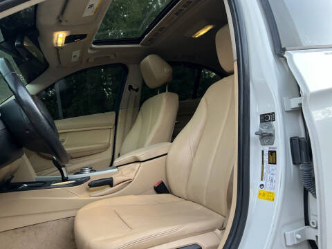 2014 BMW 3 Series 320i