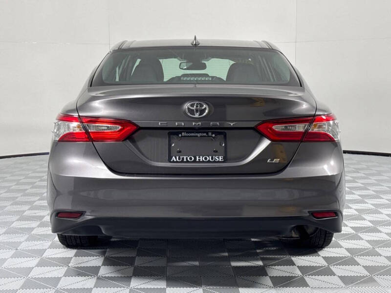 2019 Toyota Camry LE photo 6