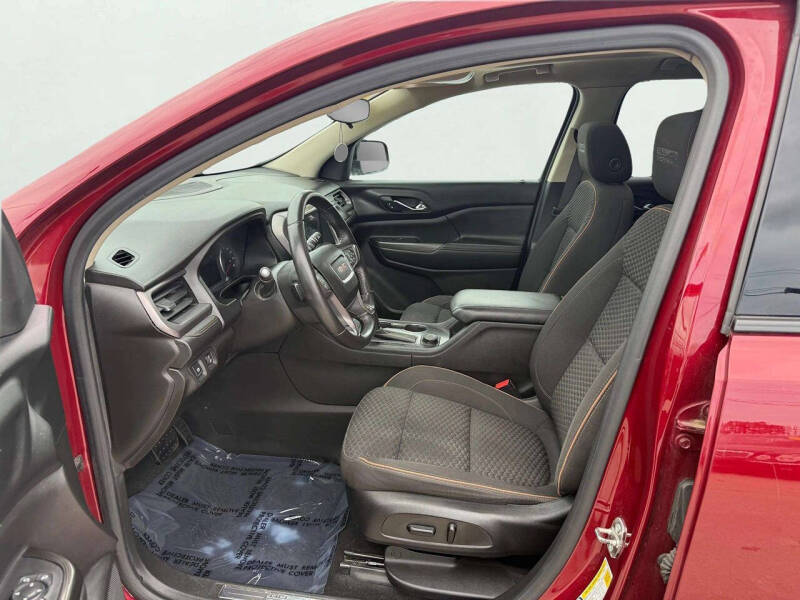 2017 GMC Acadia SLE-2