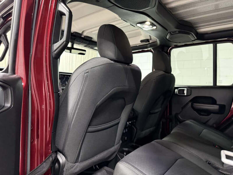 2022 Jeep Gladiator Willys