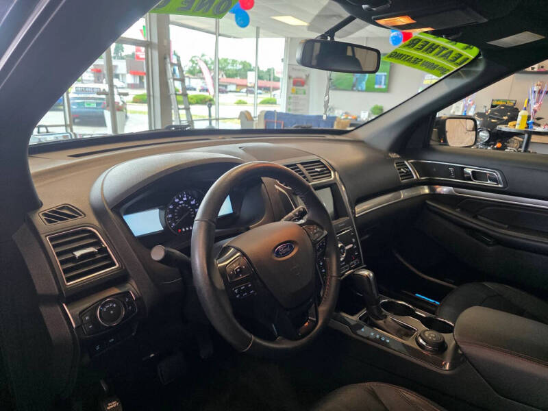 2017 Ford Explorer Sport
