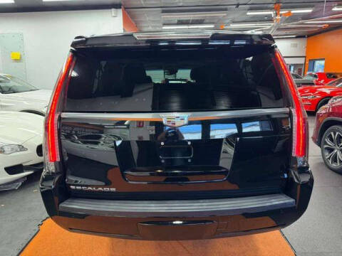 2016 Cadillac Escalade ESV Luxury Collection
