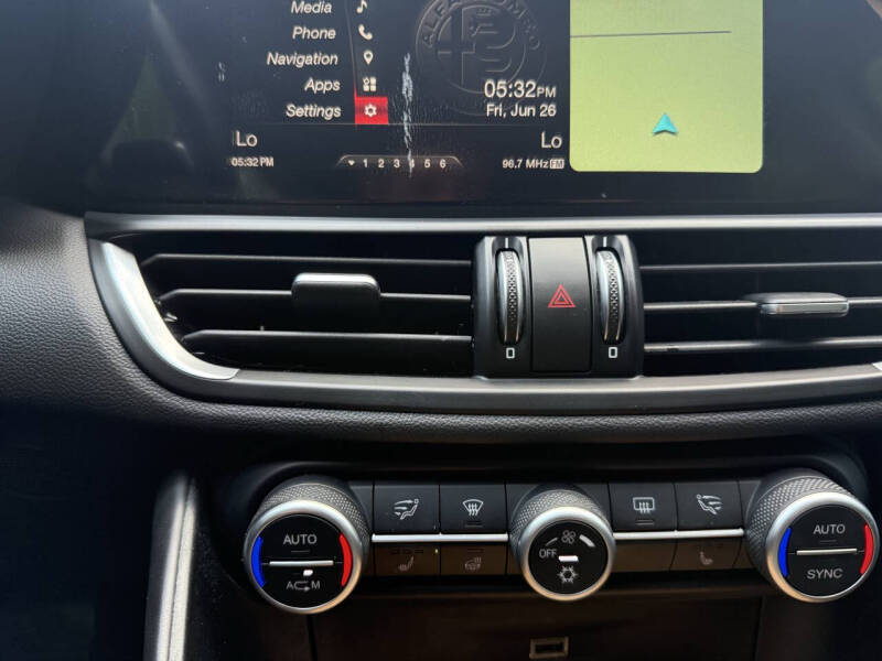 2017 Alfa Romeo Giulia Ti