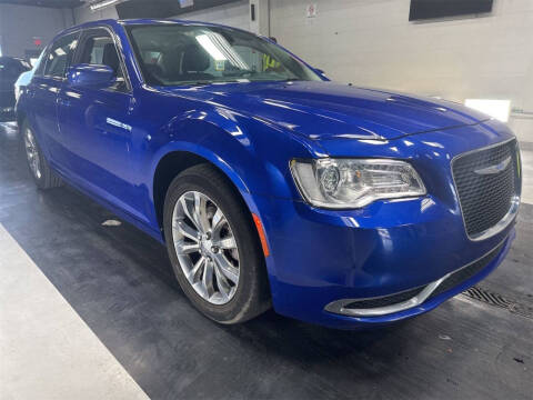 2018 Chrysler 300 for sale at ROYAL 1 AUTO FINANCE LLC in Toledo OH