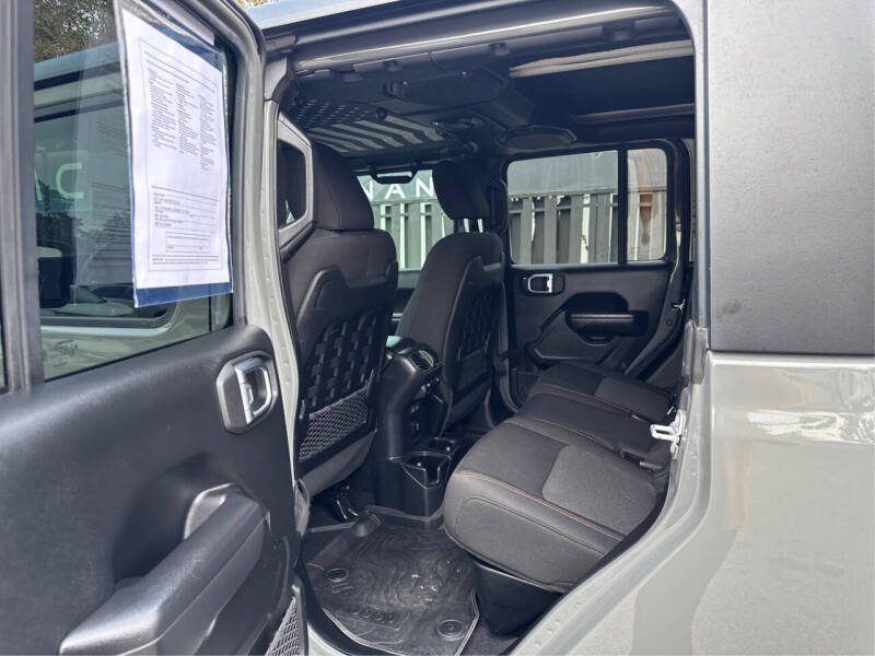 2023 Jeep Gladiator Mojave