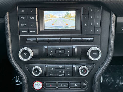 2015 Ford Mustang V6