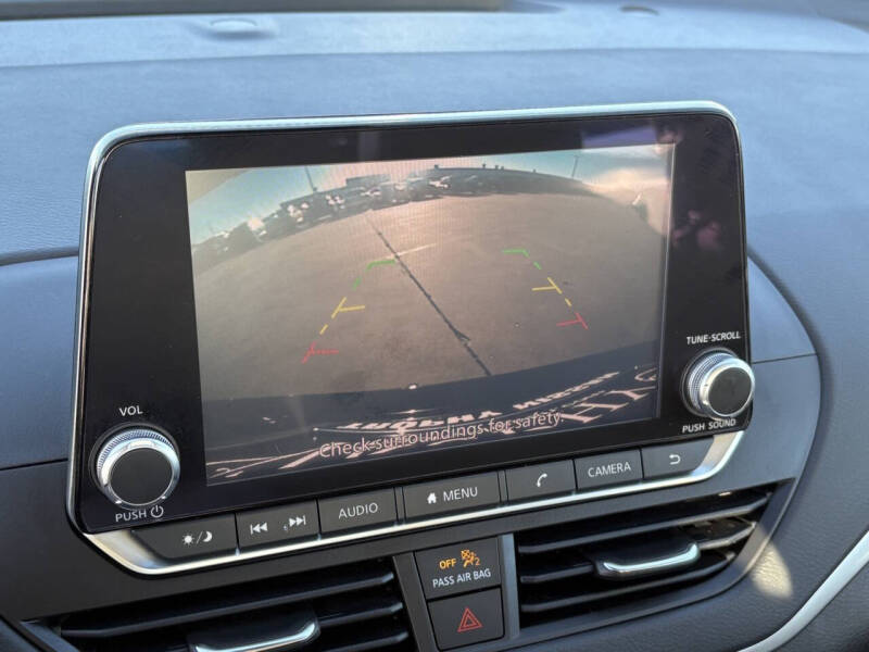 2022 Nissan Altima 2.5 SV