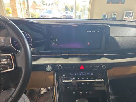 2023 Kia Carnival EX