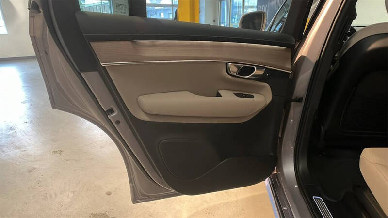 2026 Volvo XC90 B6 Plus 7P