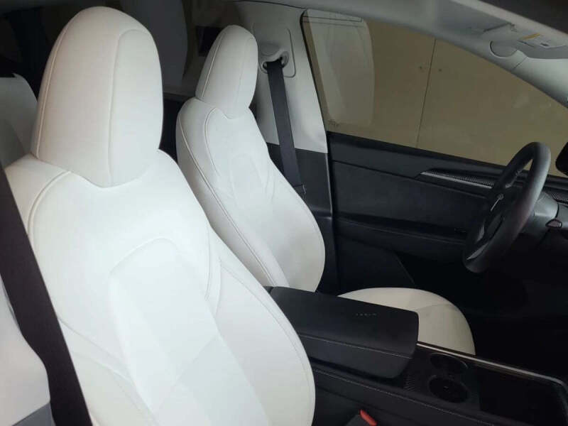 2025 Tesla Model Y Long Range