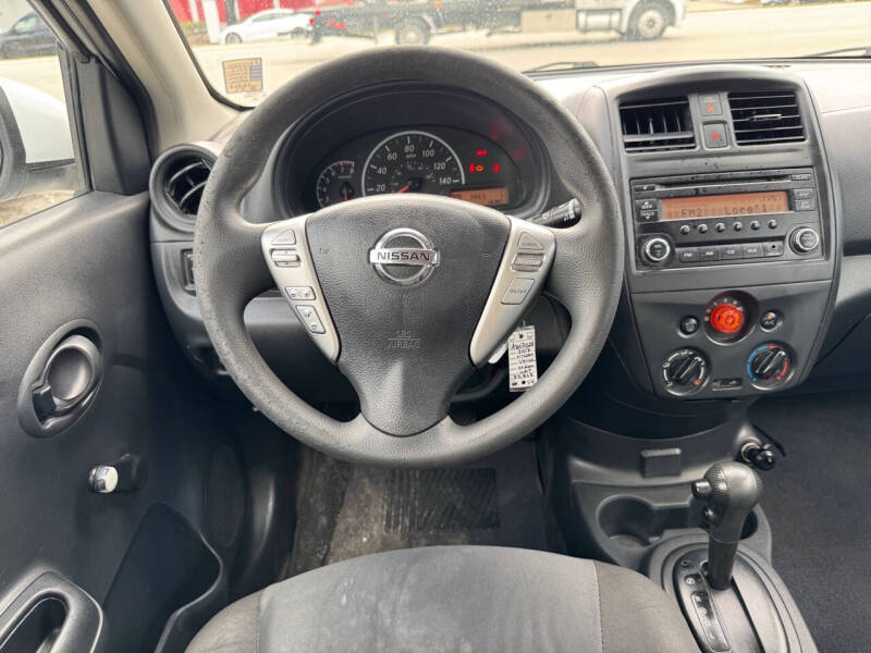 2018 Nissan Versa Sedan S Plus photo 21