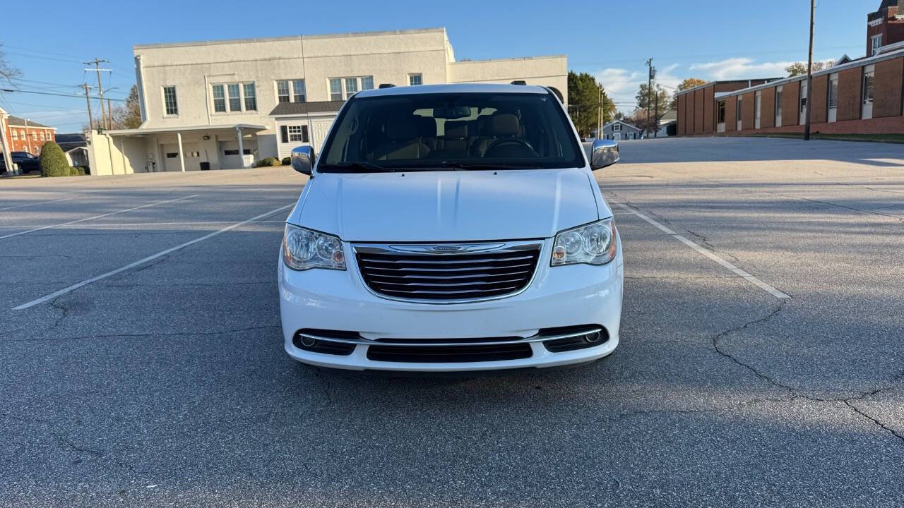 2016 Chrysler Town and Country for sale at Caropedia in Dunn, NC