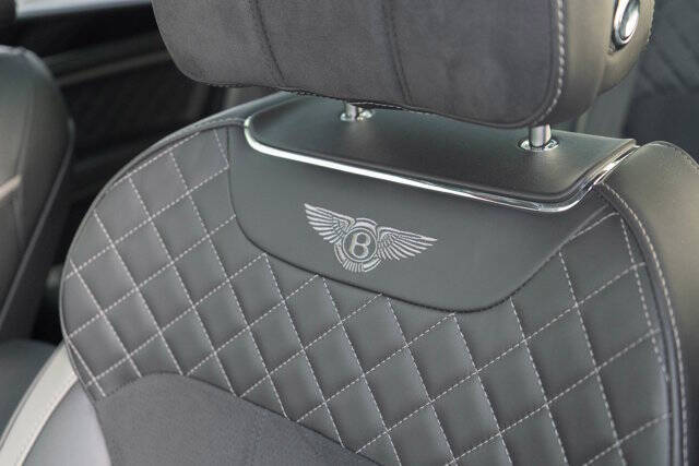 2020 Bentley Bentayga 16