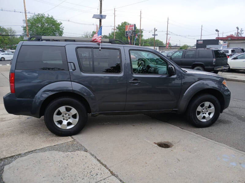 2012 Nissan Pathfinder SV