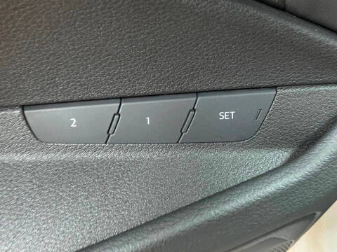 2022 Audi e-tron quattro Premium