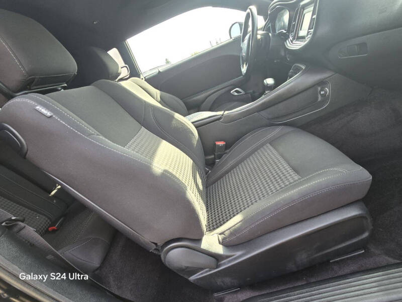 2016 Dodge Challenger R/T Plus