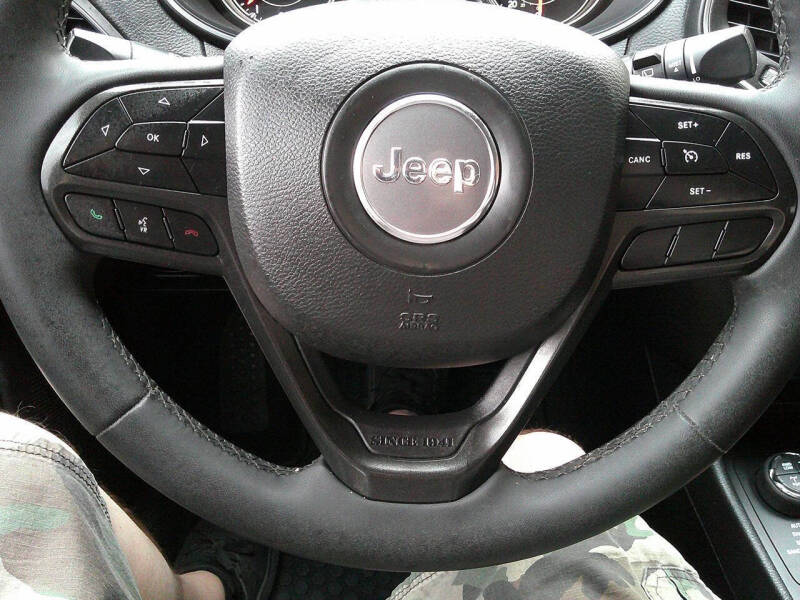 2022 Jeep Cherokee Trailhawk