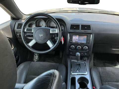 2010 Dodge Challenger SRT8