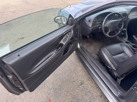 2003 Ford Mustang GT Deluxe