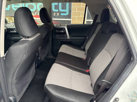 2024 Toyota 4Runner SR5