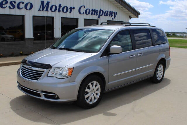 2016 Chrysler Town and Country Touring