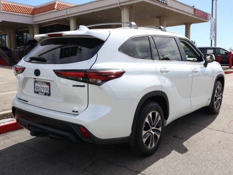 2024 Toyota Highlander Hybrid XLE