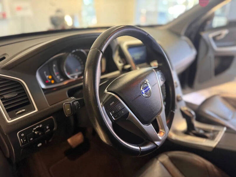 2017 Volvo XC60 T6 Dynamic