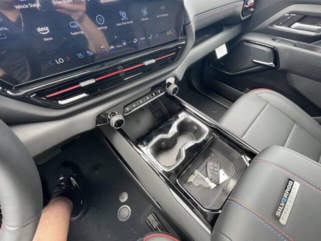 2025 Chevrolet Silverado EV RST