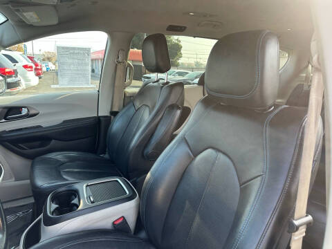 2021 Chrysler Pacifica Touring L