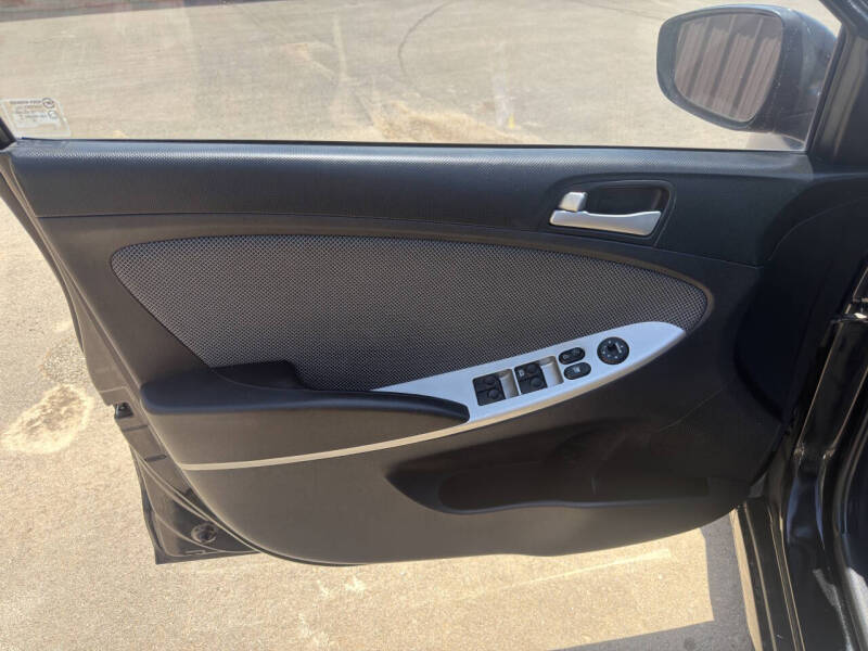 2012 Hyundai Accent GS