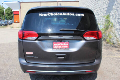 2017 Chrysler Pacifica Touring-L