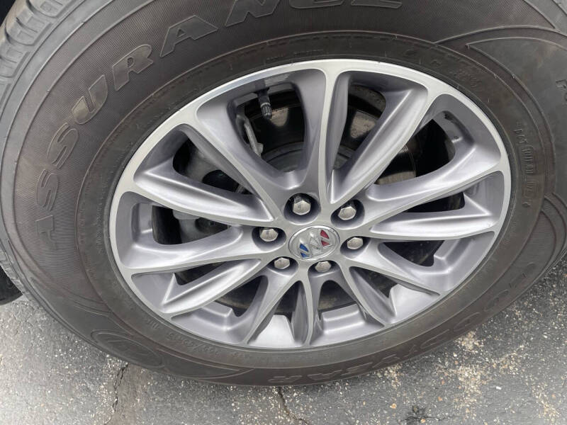 2023 Buick Enclave Essence