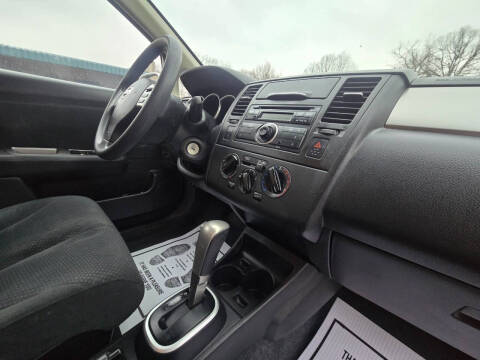 2012 Nissan Versa 1.8 S